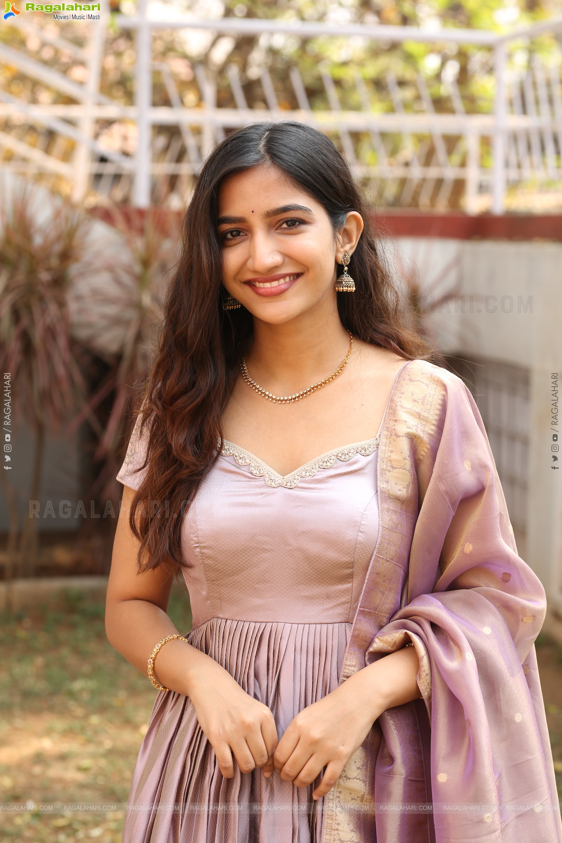 Neha Pathan at Atreyapuram Brothers Movie Opening, HD Gallery