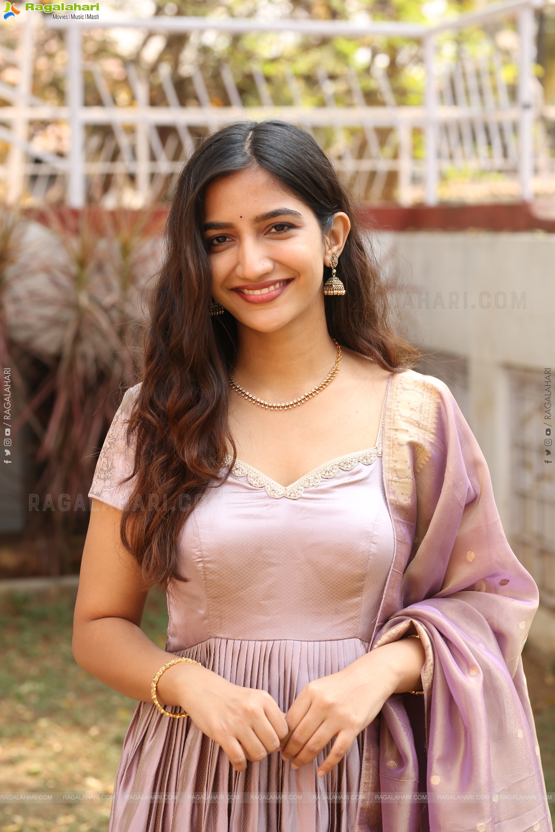 Neha Pathan at Atreyapuram Brothers Movie Opening, HD Gallery