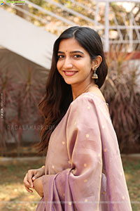 Neha Pathan at Atreyapuram Brothers Movie Opening