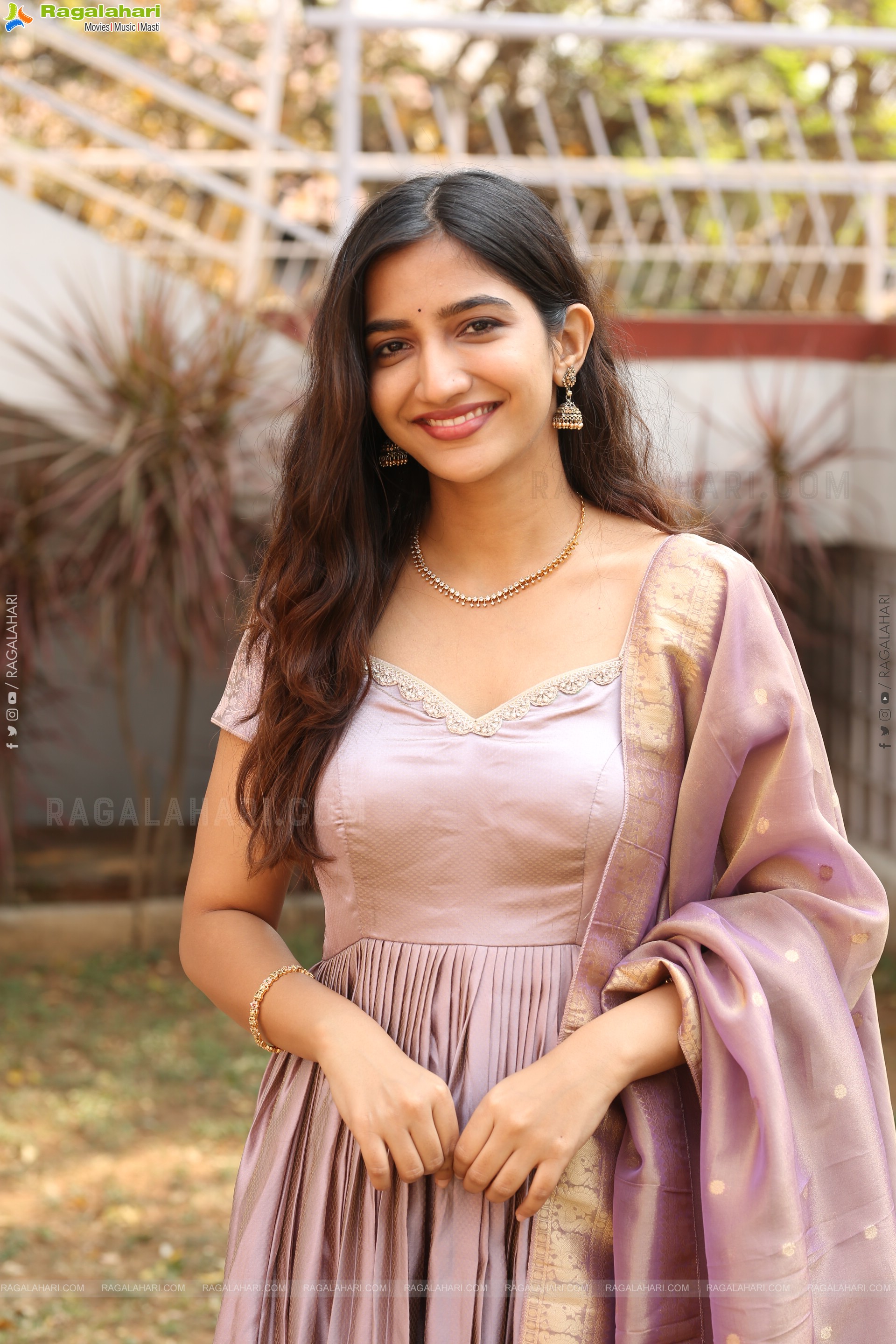 Neha Pathan at Atreyapuram Brothers Movie Opening, HD Gallery