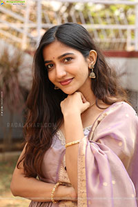 Neha Pathan at Atreyapuram Brothers Movie Opening