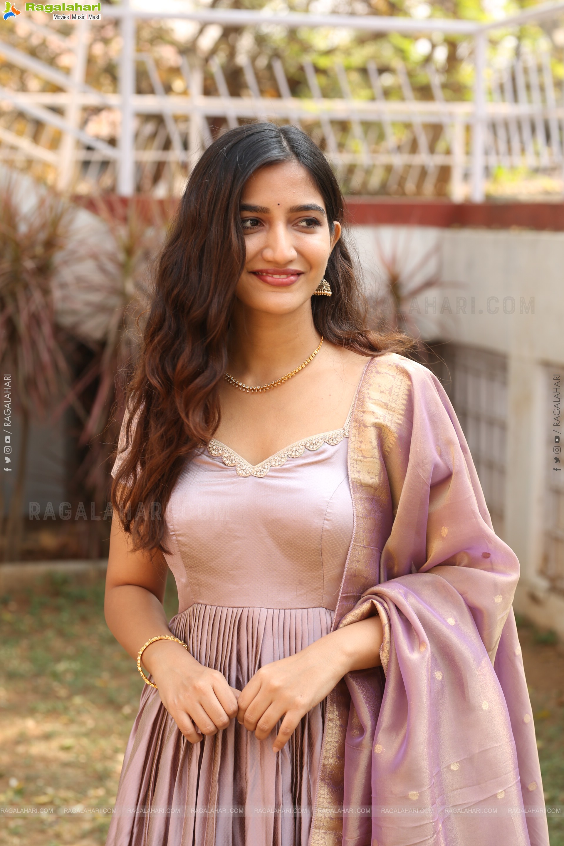 Neha Pathan at Atreyapuram Brothers Movie Opening, HD Gallery