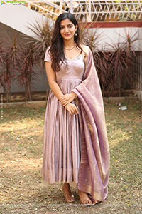 Neha Pathan at Atreyapuram Brothers Movie Opening