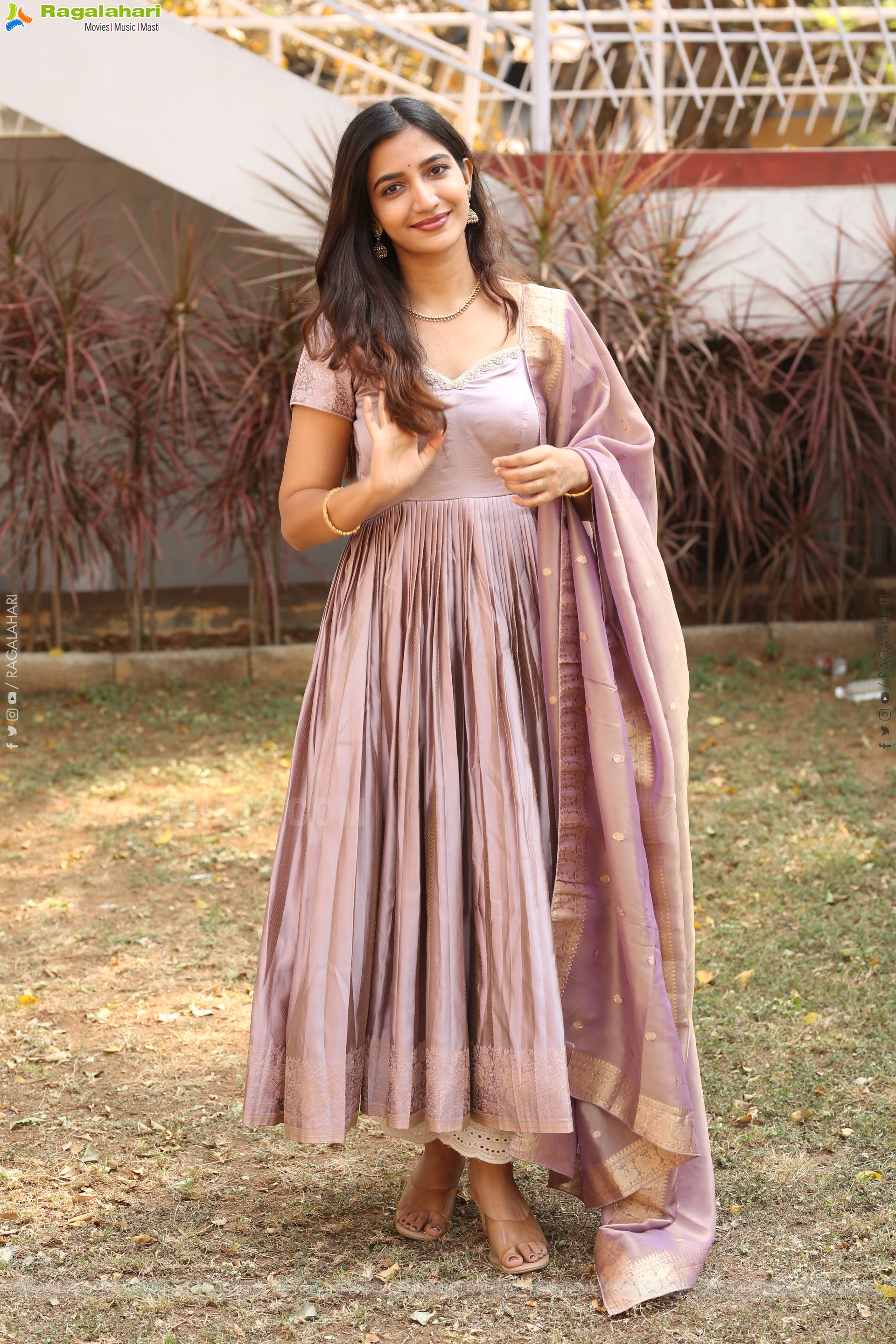 Neha Pathan at Atreyapuram Brothers Movie Opening, HD Gallery