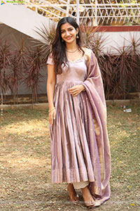 Neha Pathan at Atreyapuram Brothers Movie Opening