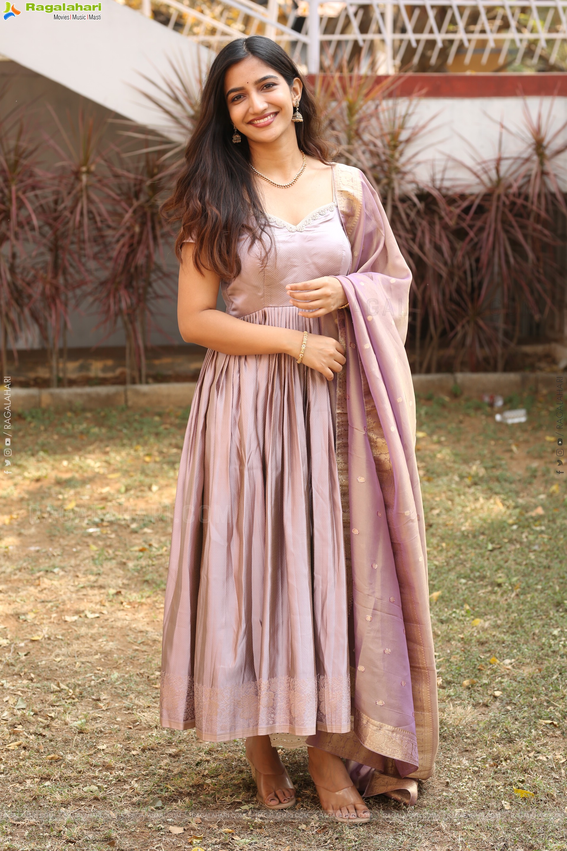 Neha Pathan at Atreyapuram Brothers Movie Opening, HD Gallery