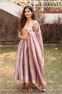 Neha Pathan at Atreyapuram Brothers Movie Opening