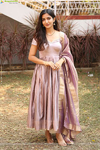 Neha Pathan at Atreyapuram Brothers Movie Opening