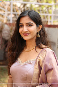 Neha Pathan at Atreyapuram Brothers Movie Opening