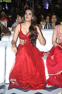 Nidhhi Agerwal Latest Beautiful Stills, HD Gallery