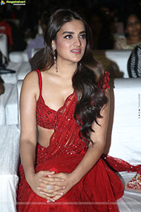 Nidhhi Agerwal Latest Beautiful Stills, HD Gallery