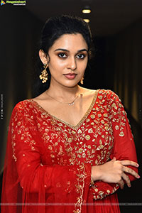 Nidhi Pradeep at Godari Gattupaina Movie Teaser Launch