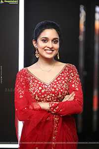 Nidhi Pradeep at Godari Gattupaina Movie Teaser Launch