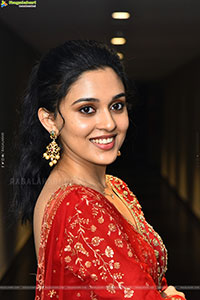 Nidhi Pradeep at Godari Gattupaina Movie Teaser Launch