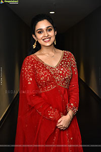 Nidhi Pradeep at Godari Gattupaina Movie Teaser Launch