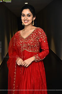 Nidhi Pradeep at Godari Gattupaina Movie Teaser Launch