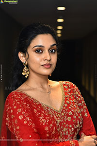 Nidhi Pradeep at Godari Gattupaina Movie Teaser Launch