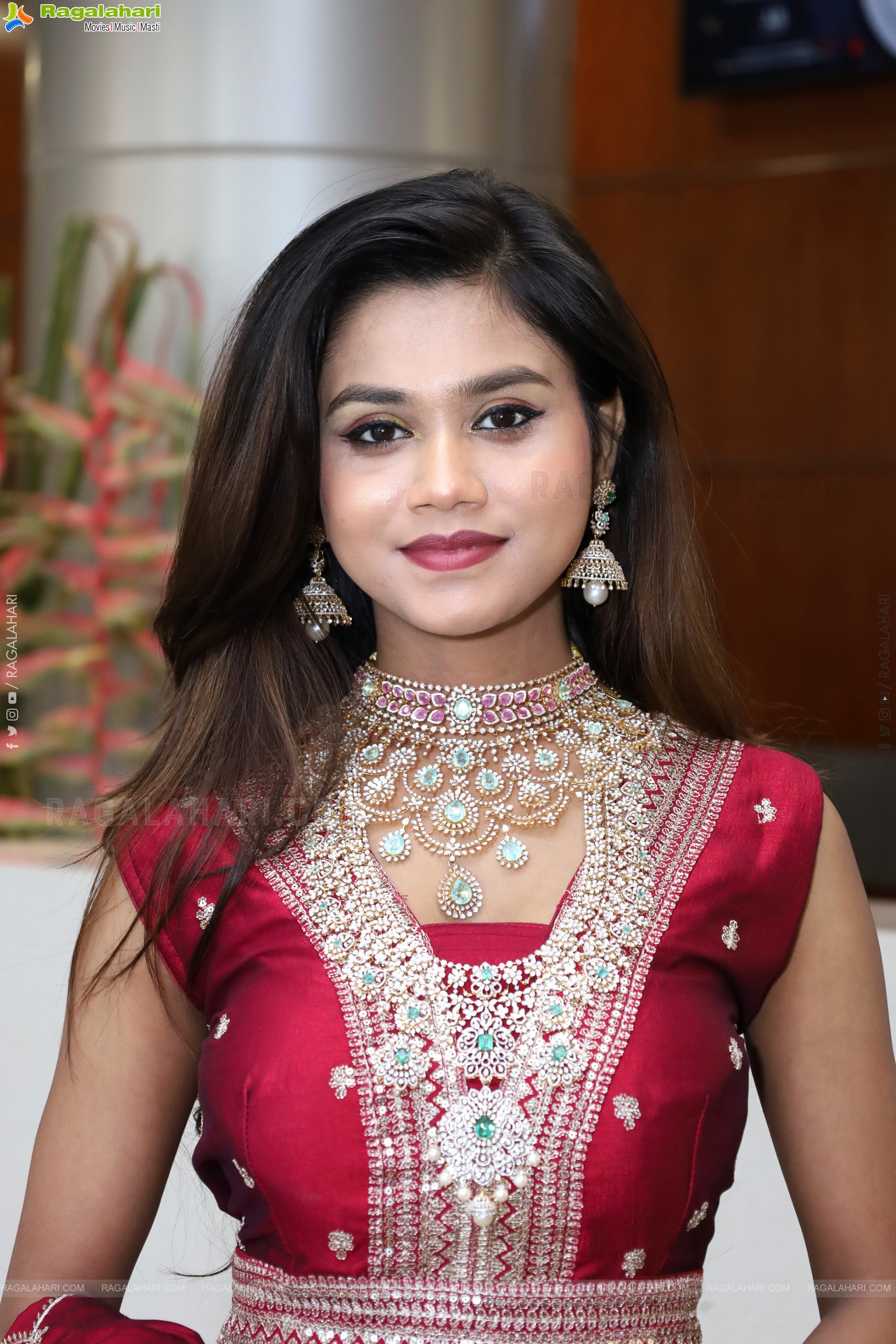 Reba Biswas Poses with Jewellery, HD Gallery