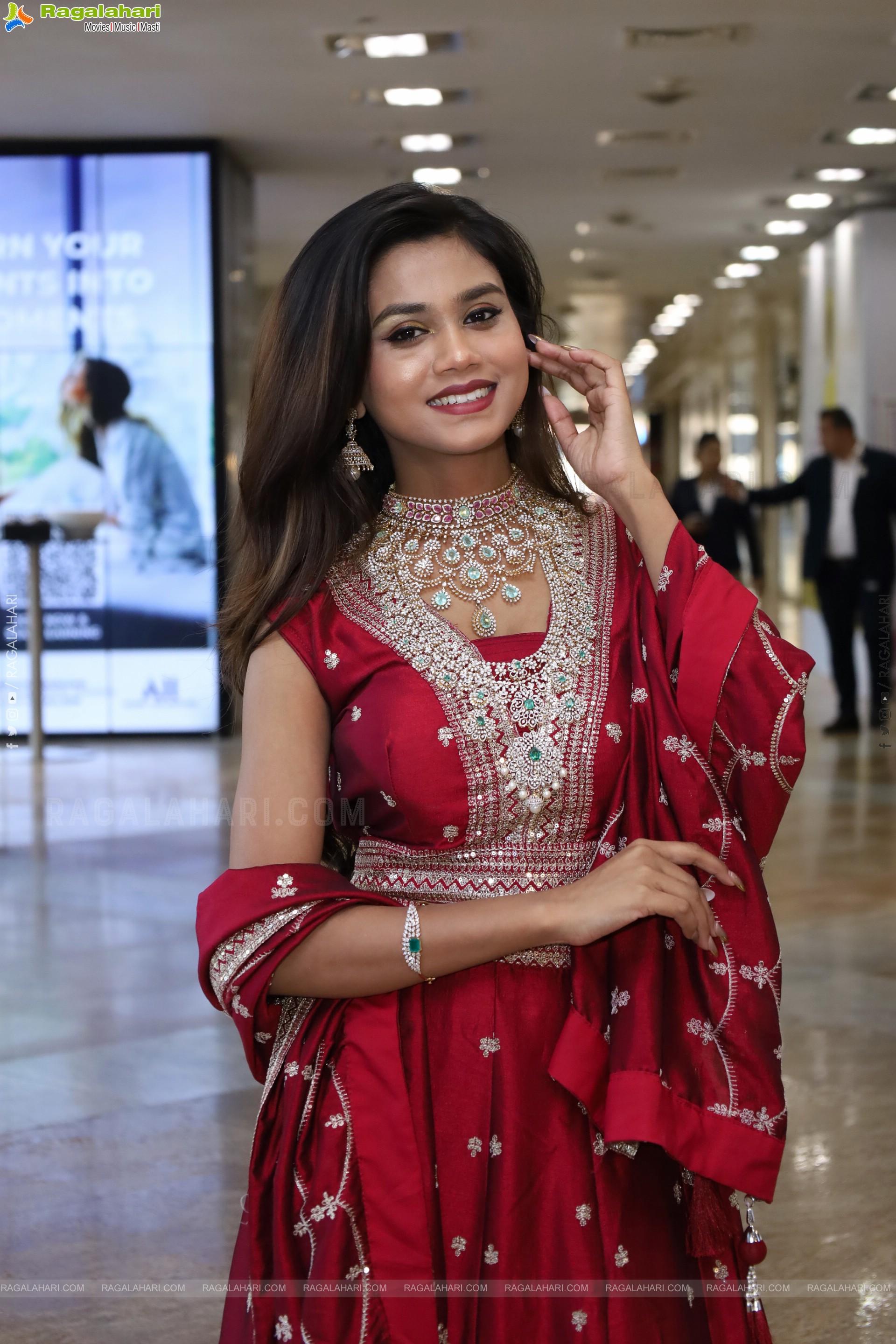 Reba Biswas Poses with Jewellery, HD Gallery
