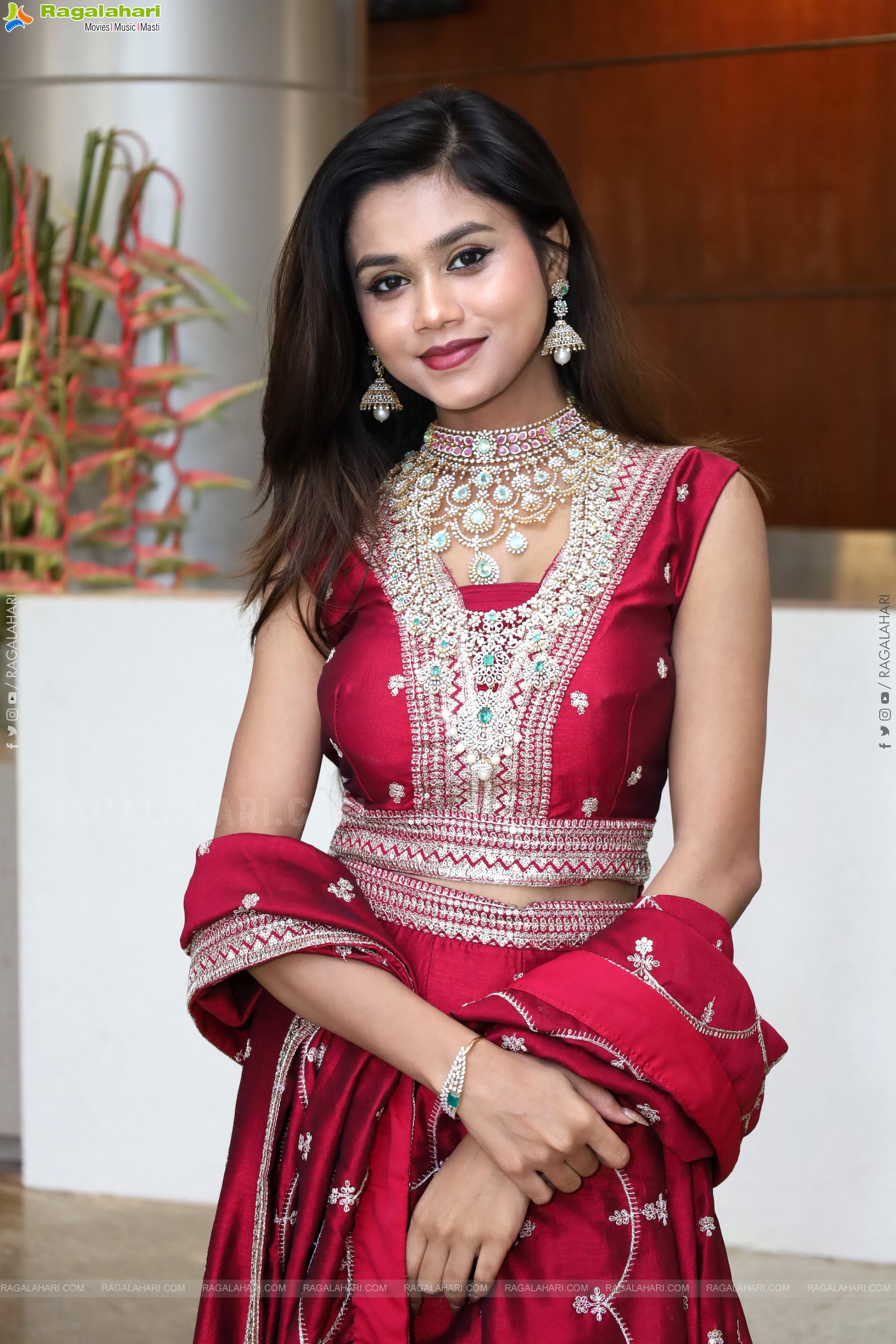Reba Biswas Poses with Jewellery, HD Gallery