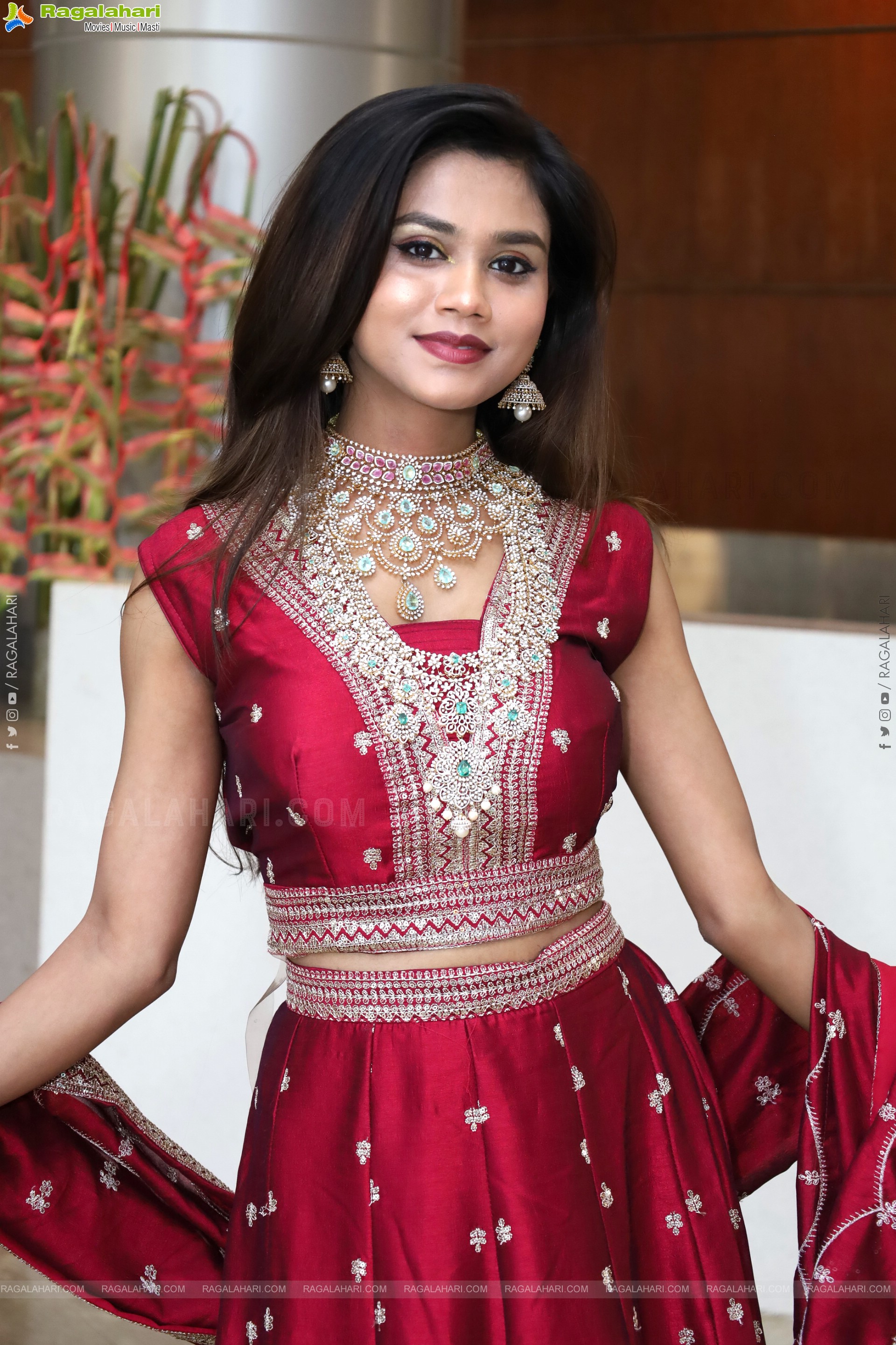 Reba Biswas Poses with Jewellery, HD Gallery