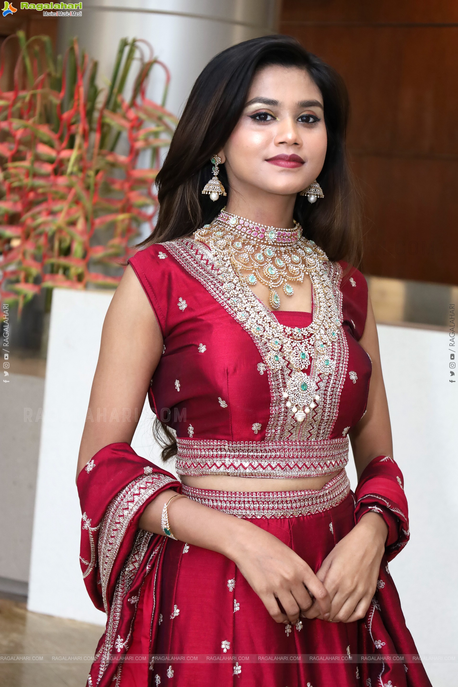 Reba Biswas Poses with Jewellery, HD Gallery