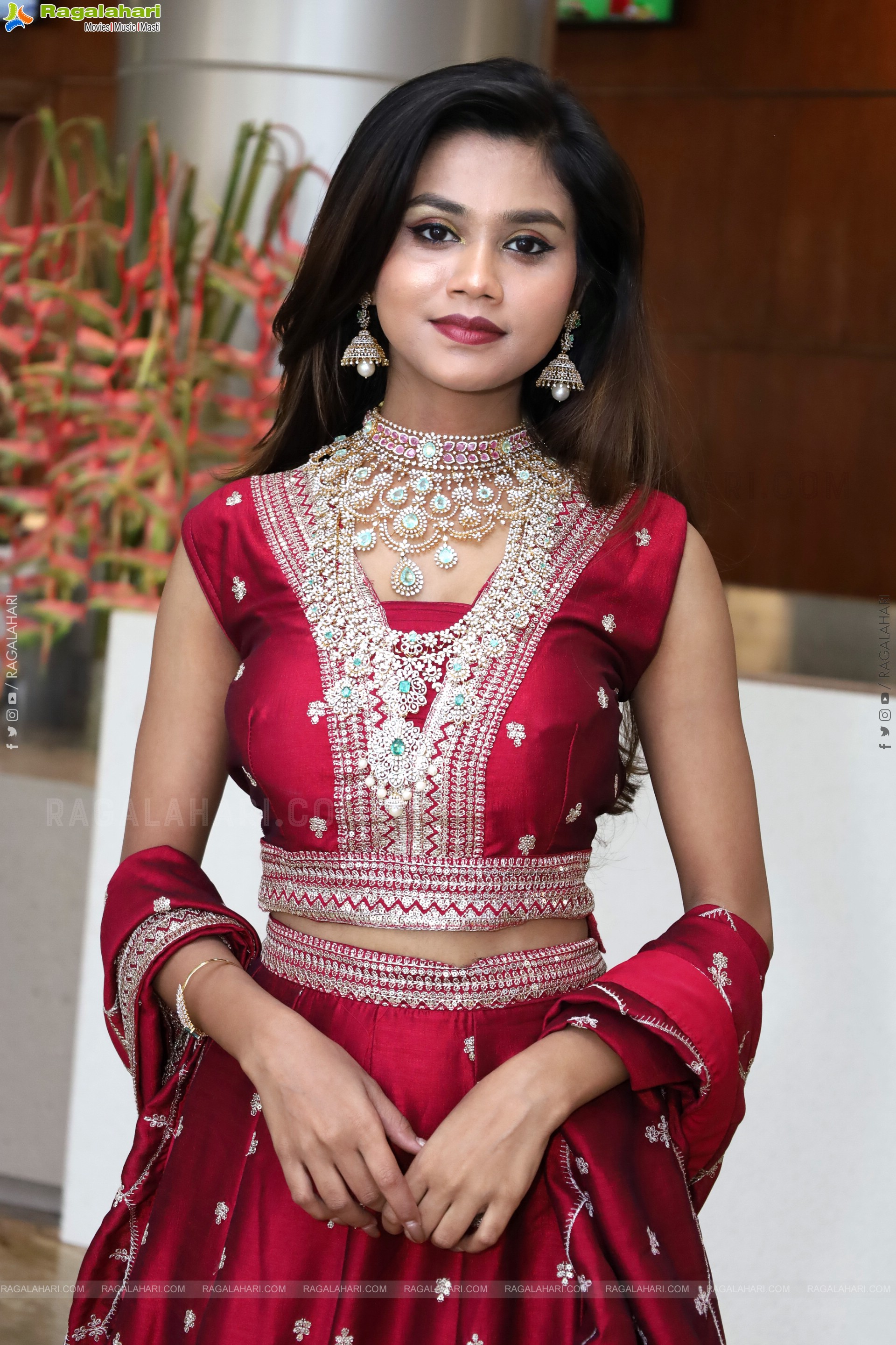 Reba Biswas Poses with Jewellery, HD Gallery