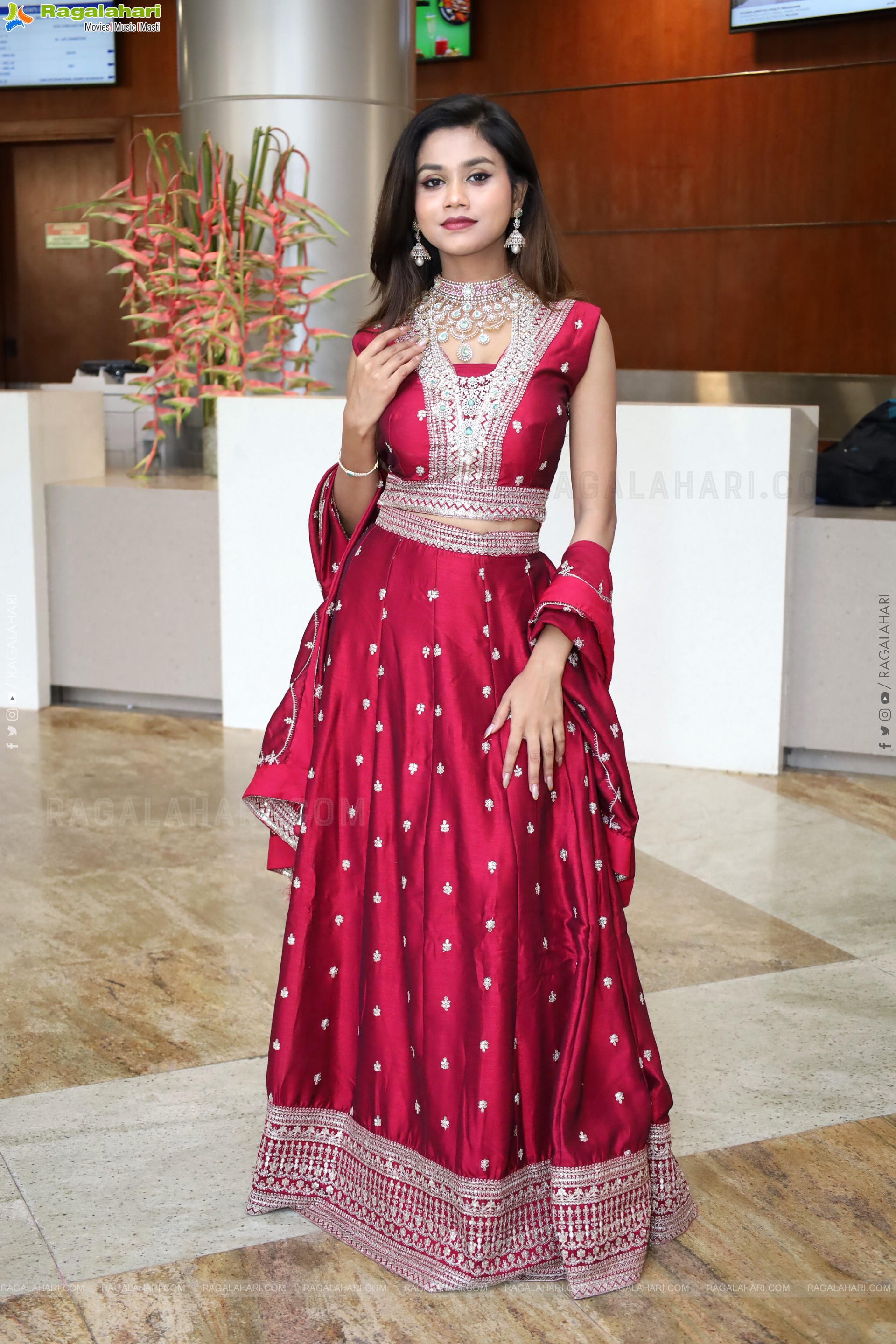 Reba Biswas Poses with Jewellery, HD Gallery