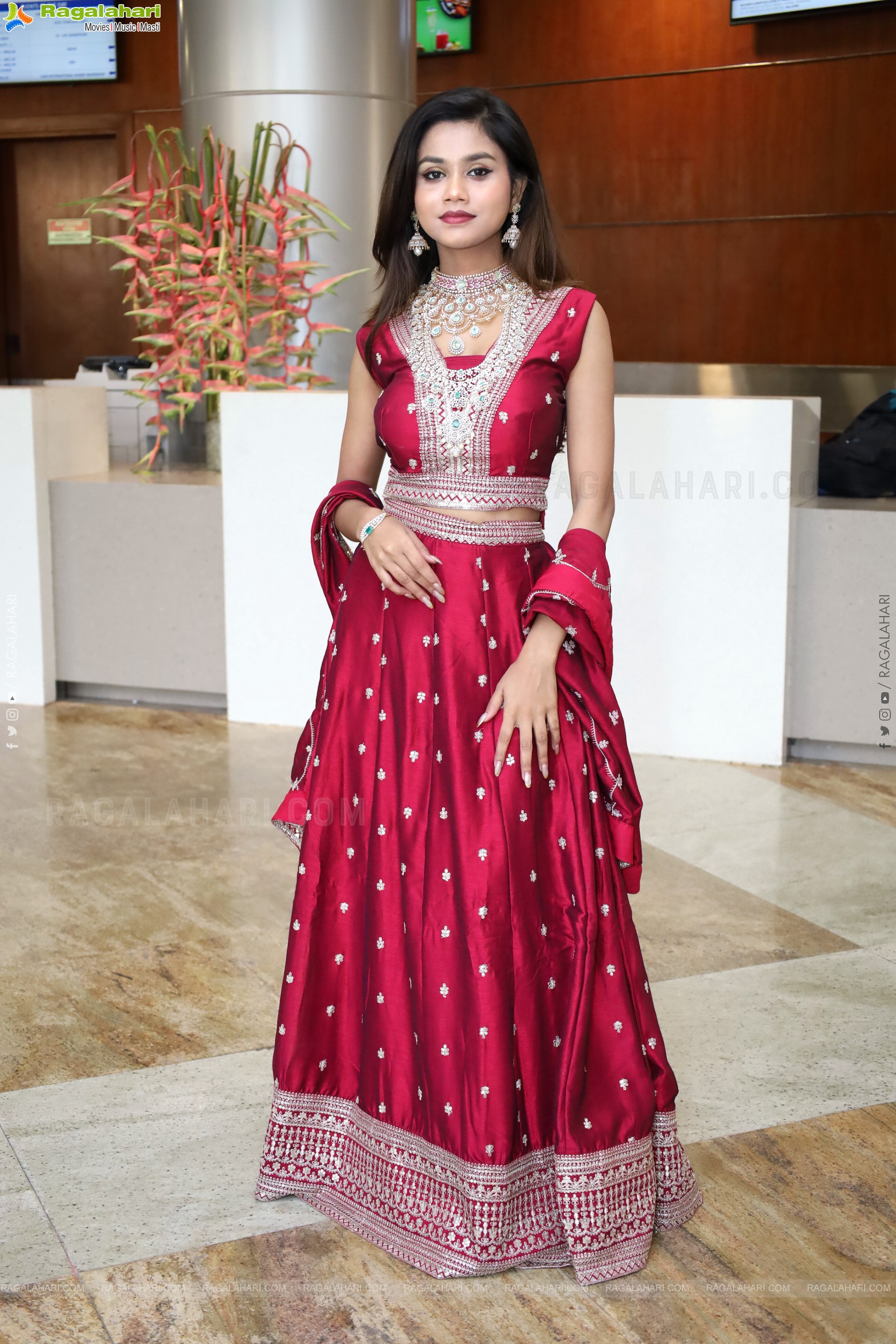 Reba Biswas Poses with Jewellery, HD Gallery