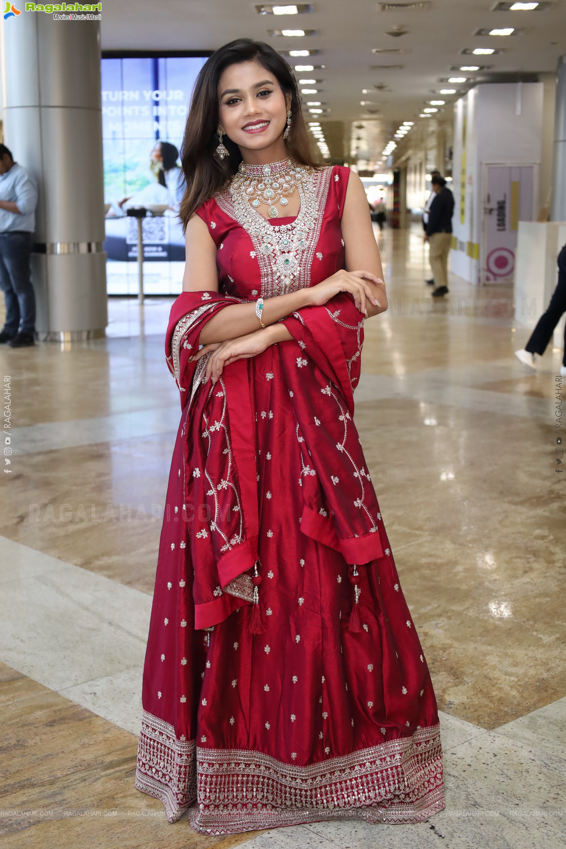 Reba Biswas Poses with Jewellery, HD Gallery