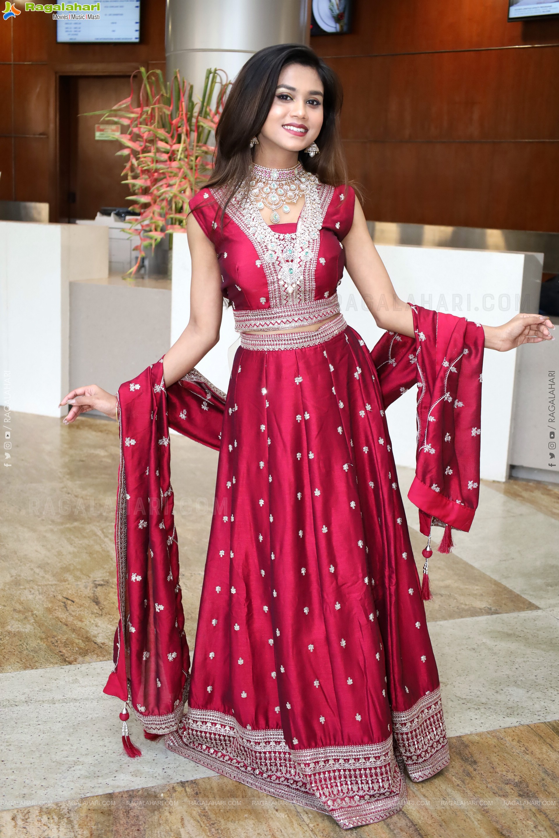 Reba Biswas Poses with Jewellery, HD Gallery