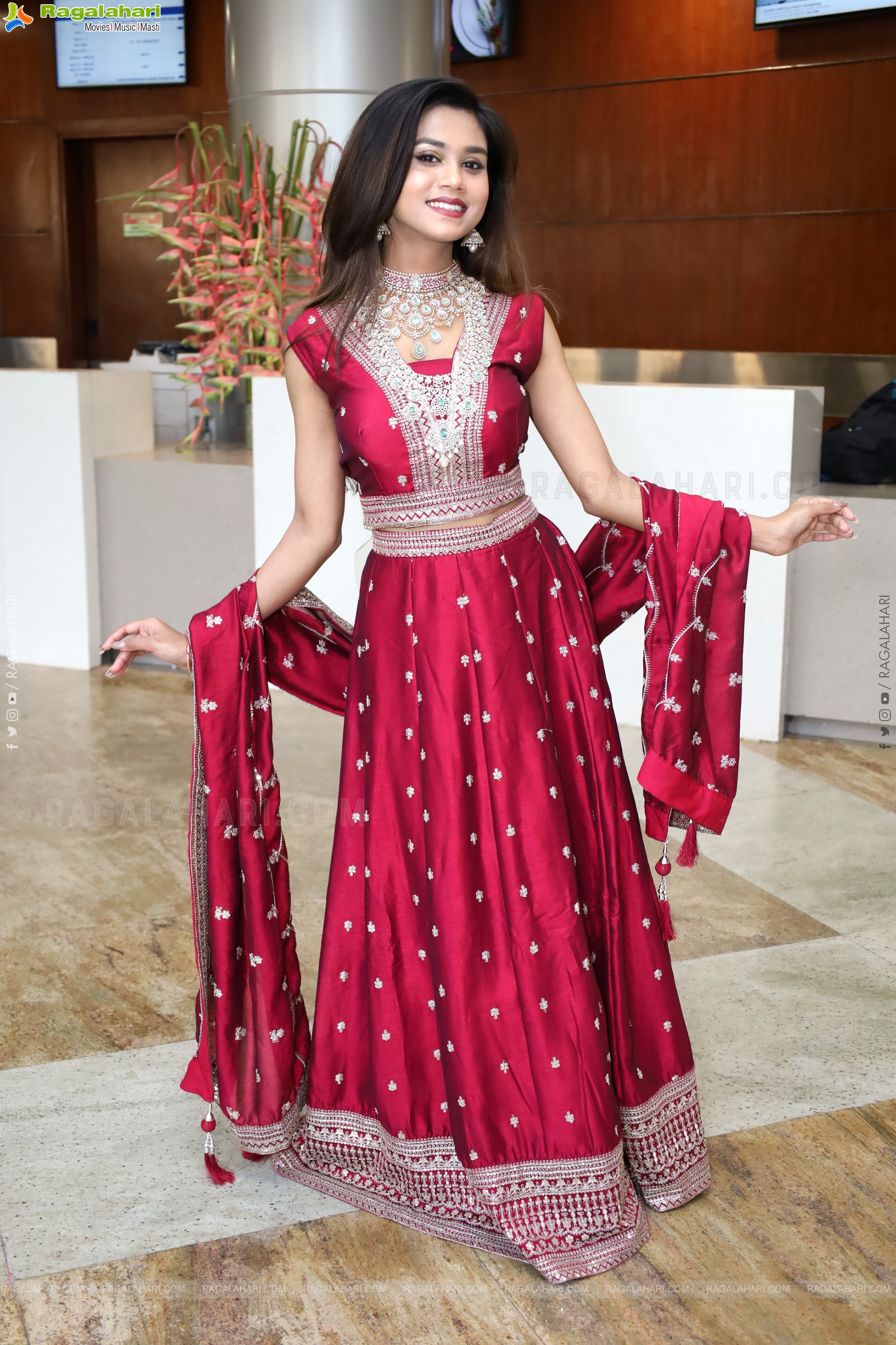 Reba Biswas Poses with Jewellery, HD Gallery