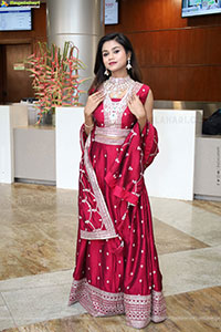 Reba Biswas Poses with Jewellery, HD Gallery