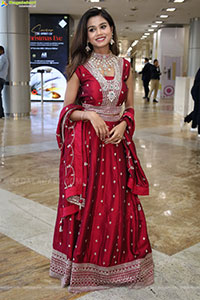 Reba Biswas Poses with Jewellery, HD Gallery