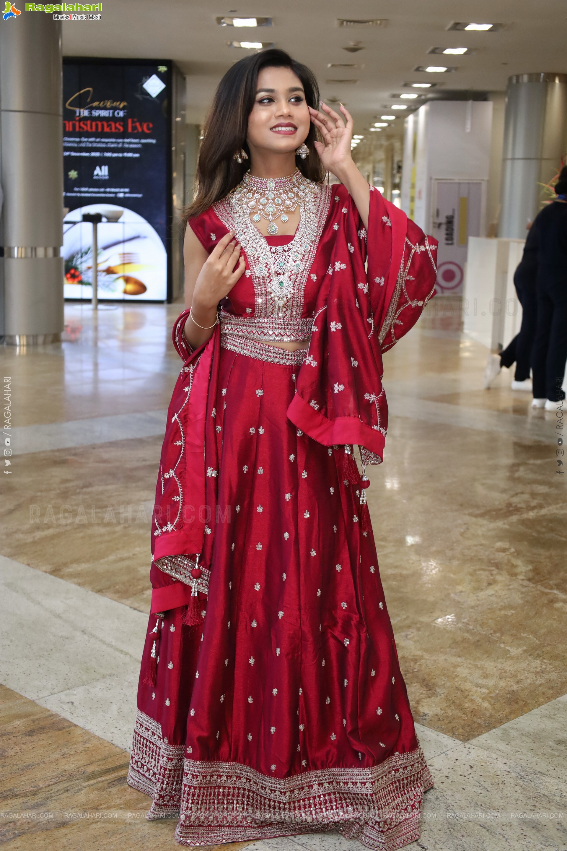 Reba Biswas Poses with Jewellery, HD Gallery