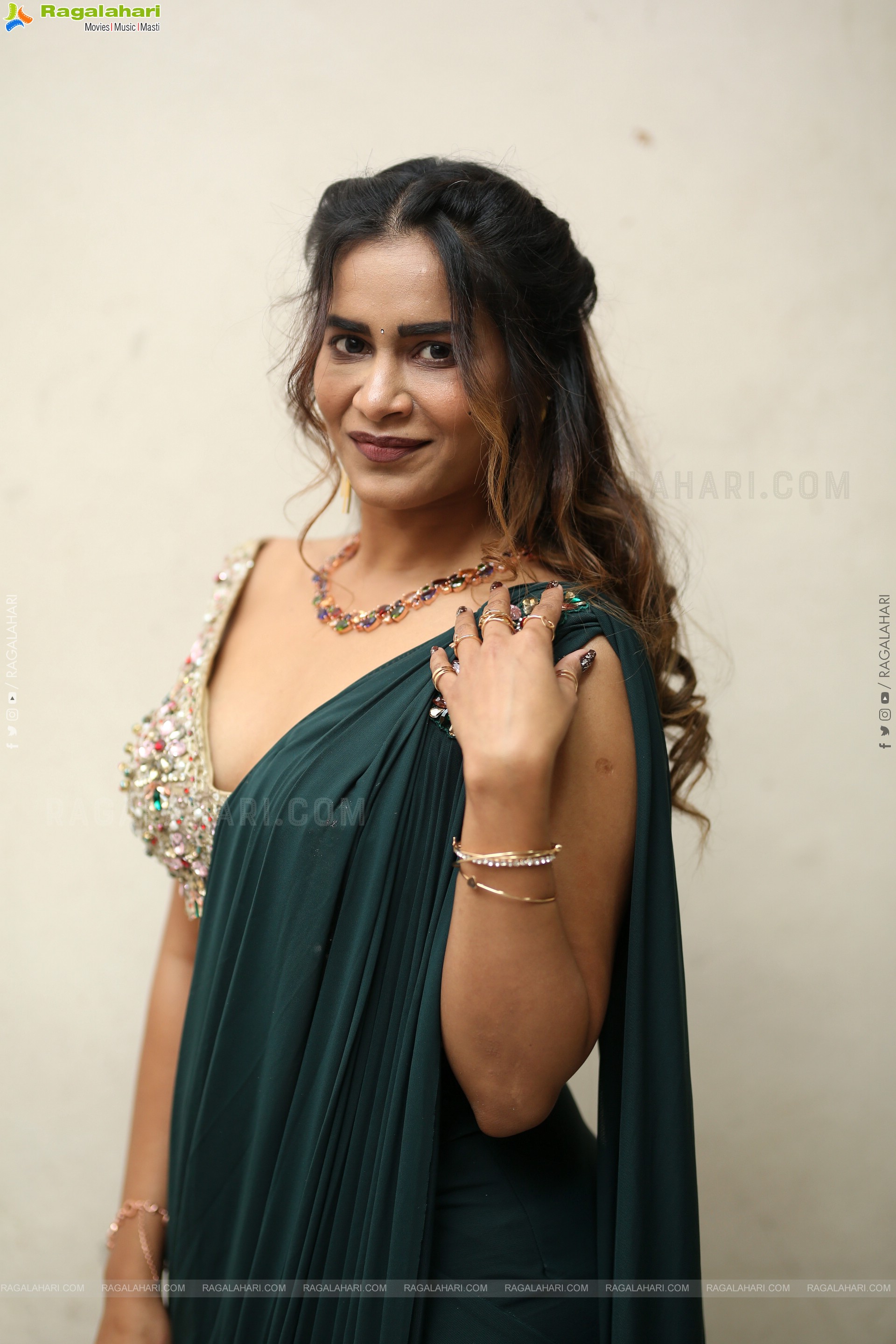 Sahithi Dasari Latest HD Photoshoot stills, HD Gallery