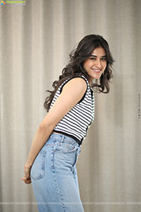 Sakshi Vaidya at Nari Nari Naduma Murari Interview