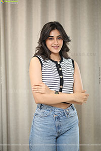 Sakshi Vaidya at Nari Nari Naduma Murari Interview