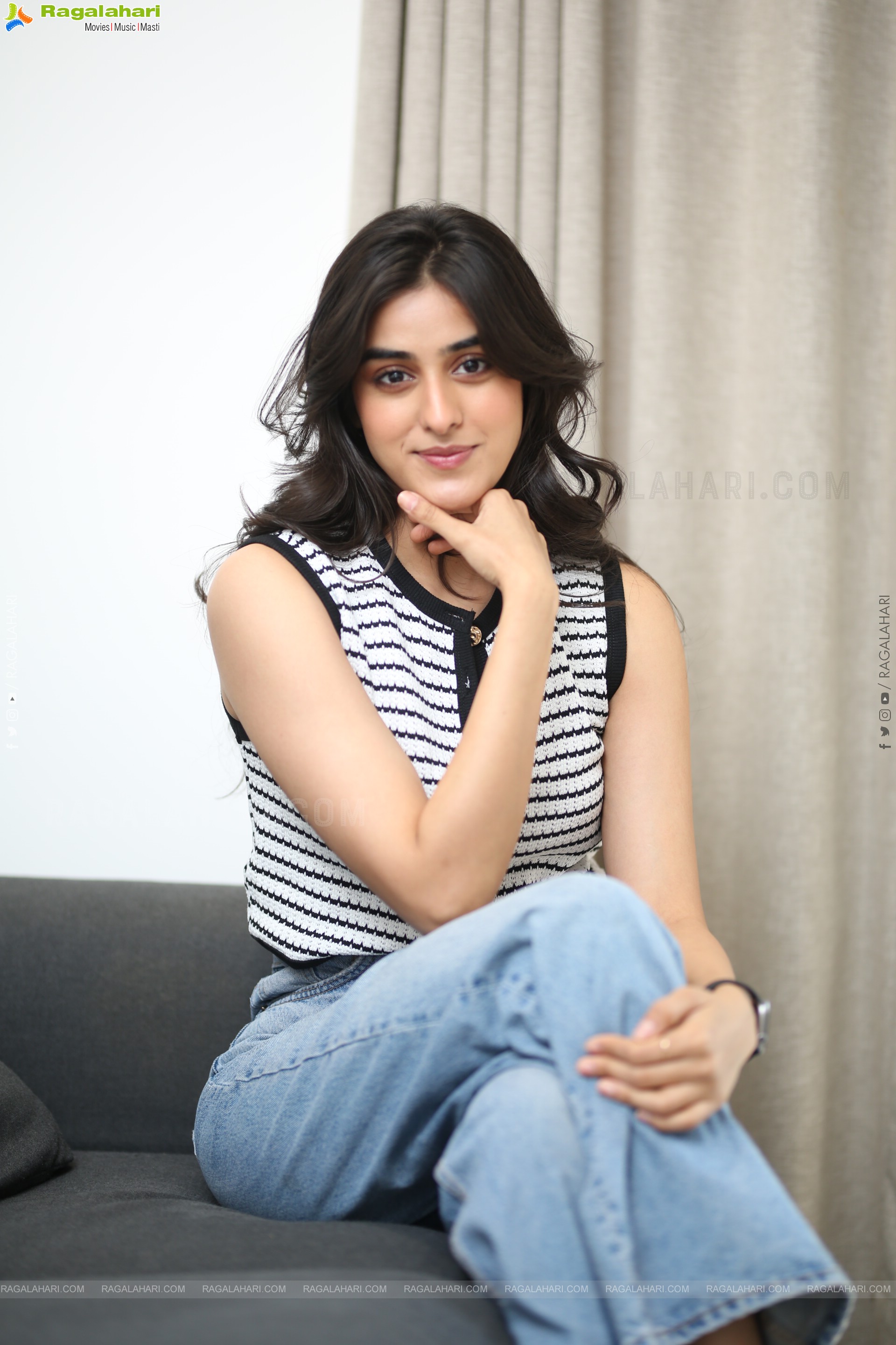 Sakshi Vaidya at Nari Nari Naduma Murari Interview, HD Gallery