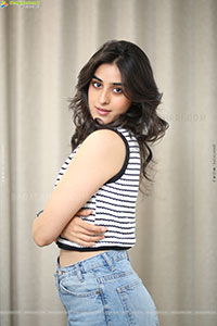 Sakshi Vaidya at Nari Nari Naduma Murari Interview