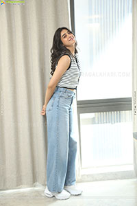 Sakshi Vaidya at Nari Nari Naduma Murari Interview