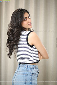 Sakshi Vaidya at Nari Nari Naduma Murari Interview