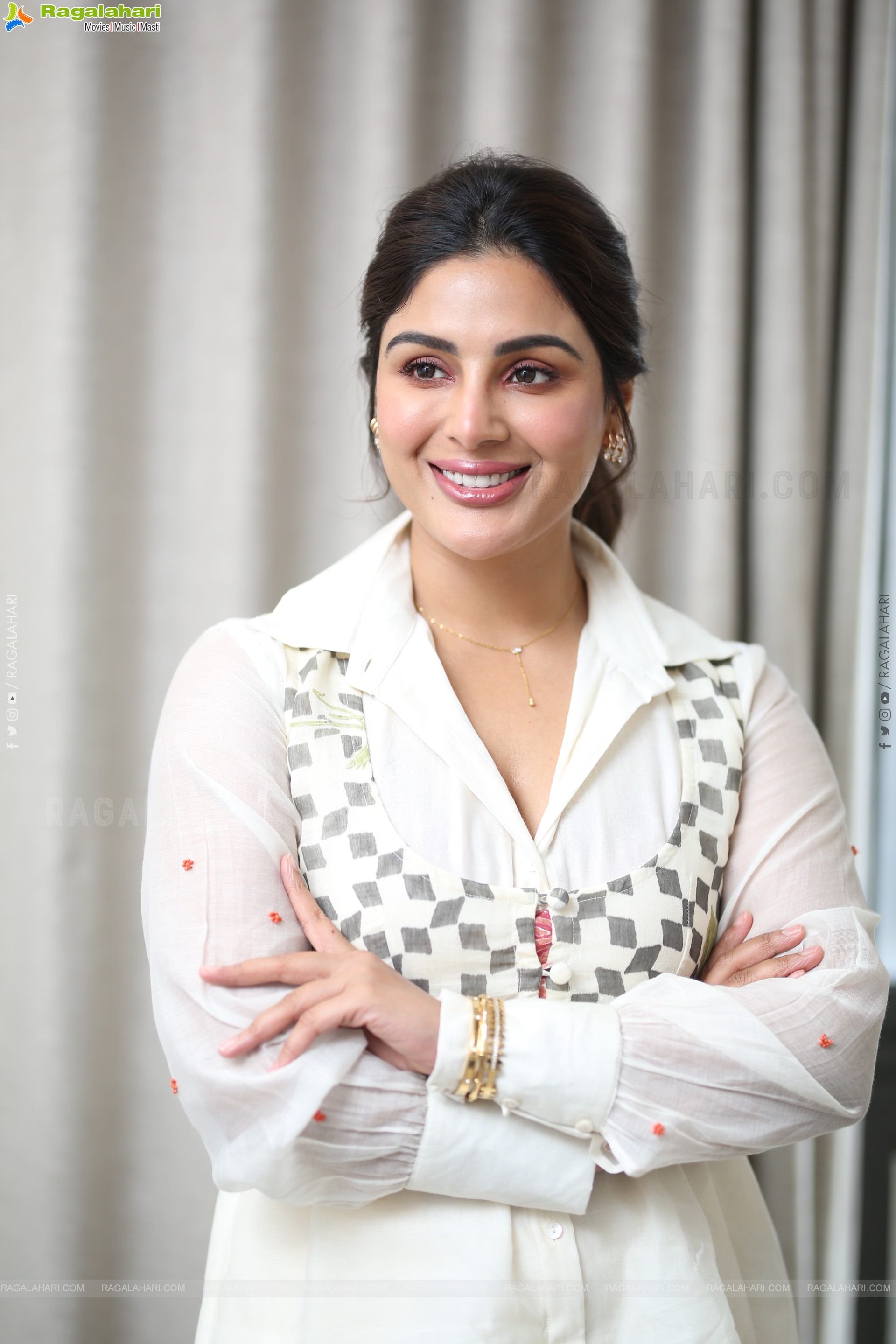 Samyuktha Menon at Nari Nari Naduma Murari Interview, HD Gallery