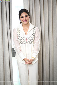 Samyuktha Menon at Nari Nari Naduma Murari Interview