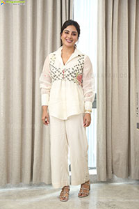 Samyuktha Menon at Nari Nari Naduma Murari Interview