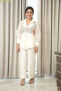 Samyuktha Menon at Nari Nari Naduma Murari Interview