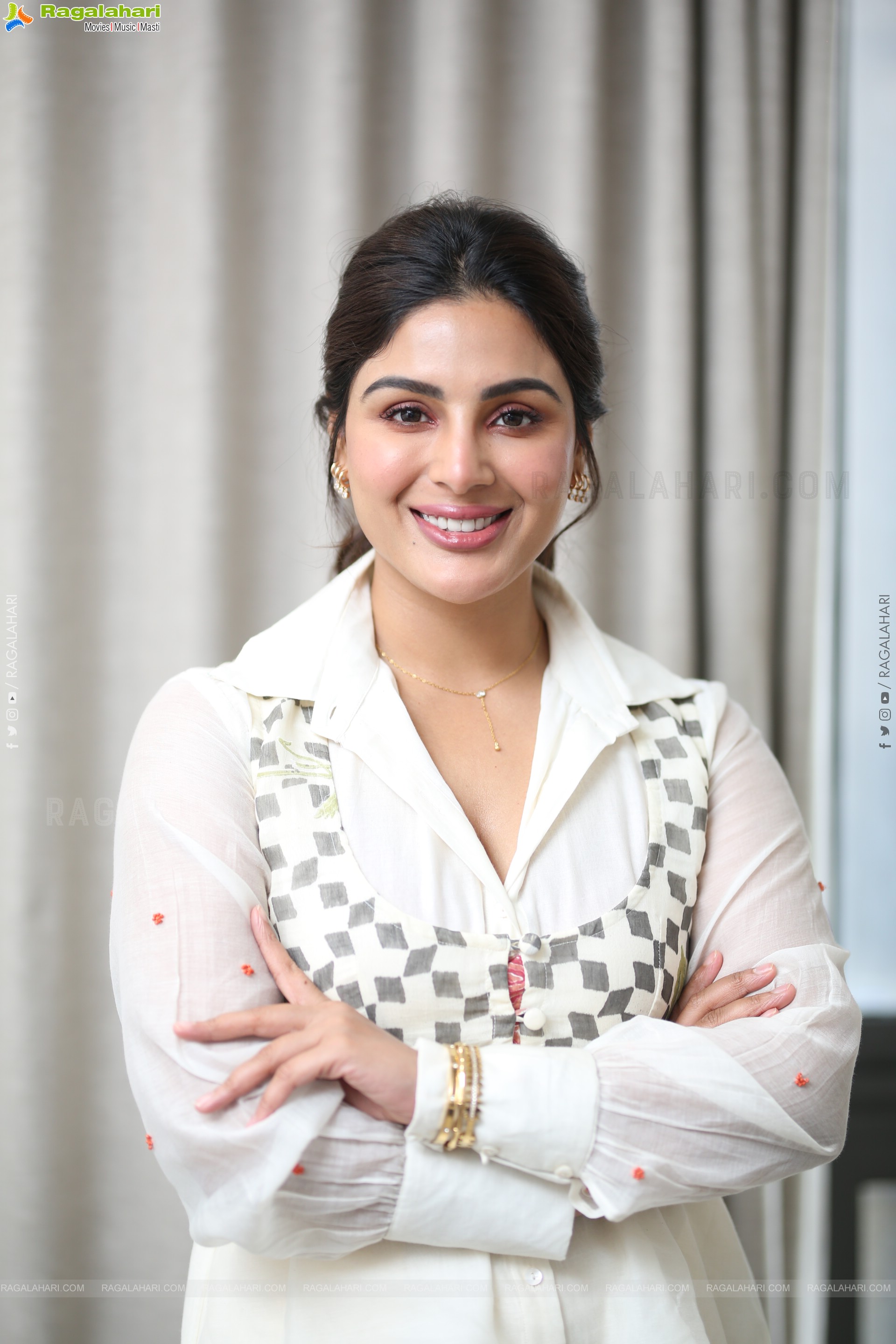 Samyuktha Menon at Nari Nari Naduma Murari Interview, HD Gallery