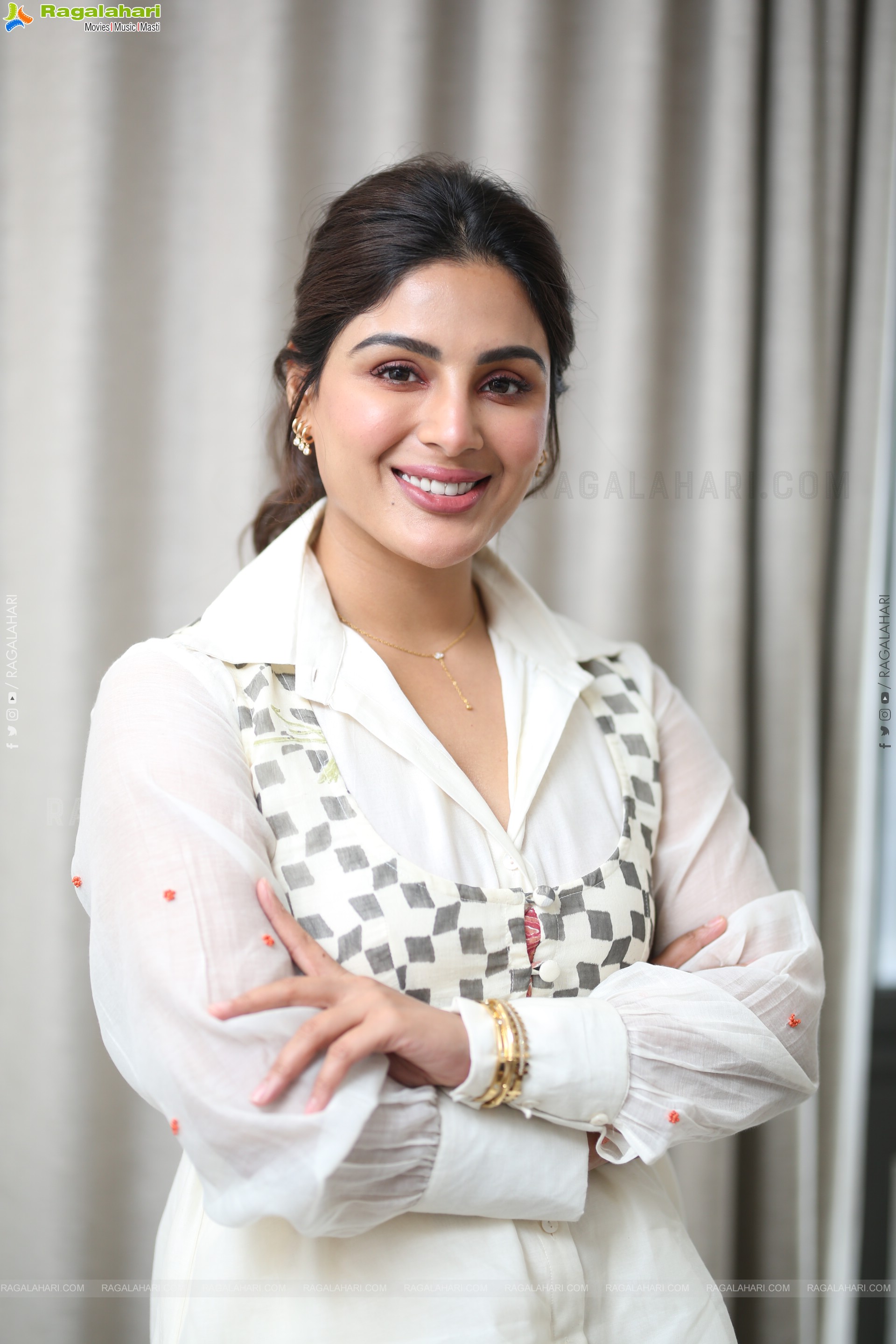 Samyuktha Menon at Nari Nari Naduma Murari Interview, HD Gallery