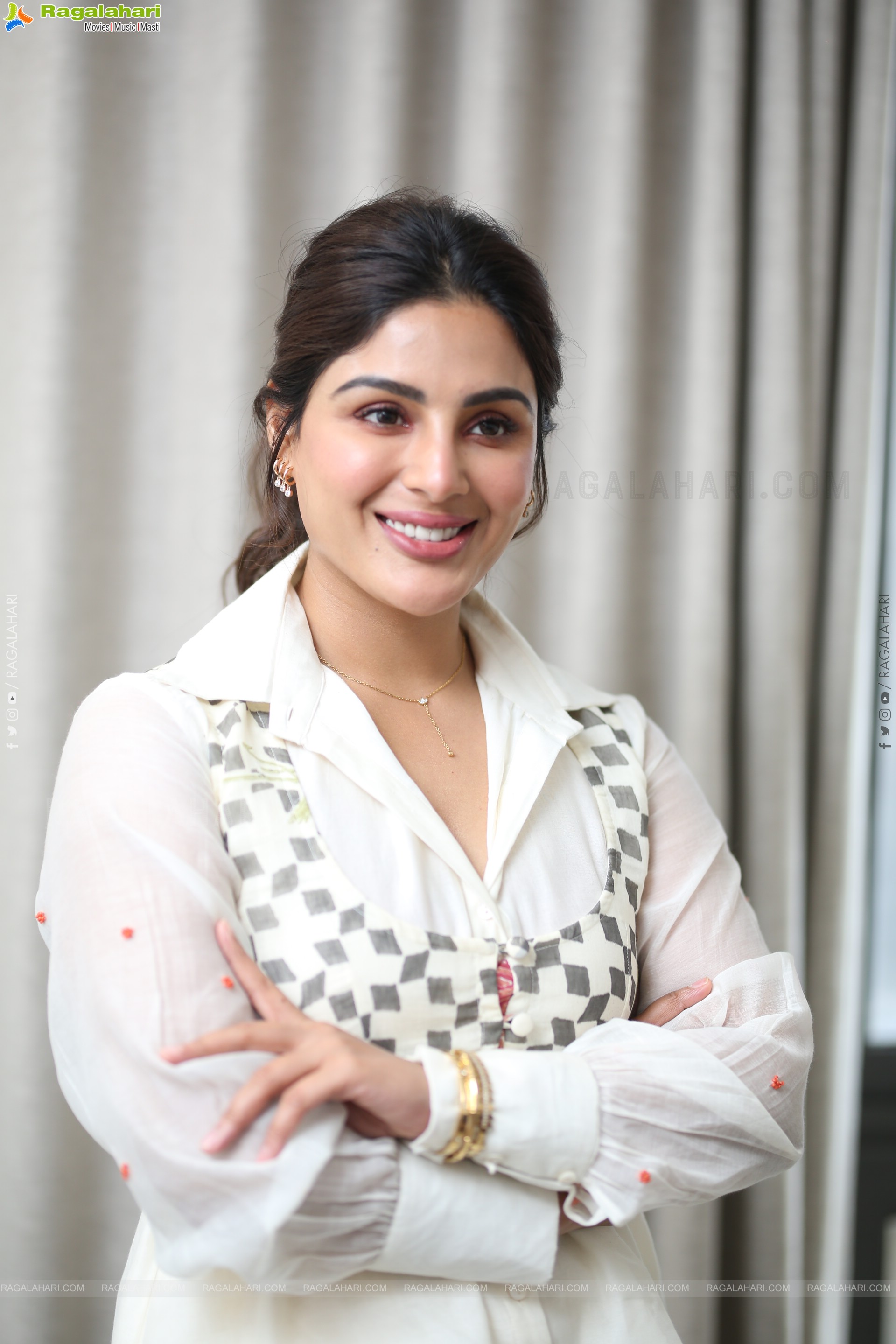 Samyuktha Menon at Nari Nari Naduma Murari Interview, HD Gallery