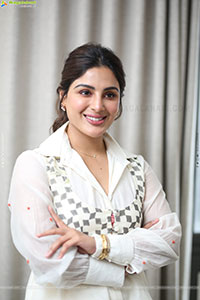 Samyuktha Menon at Nari Nari Naduma Murari Interview